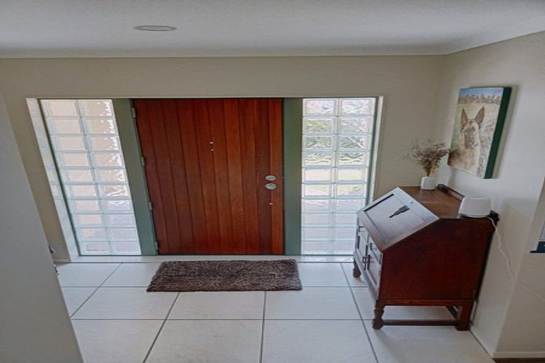 Photo of property in 11 Parkwood Crescent, Gulf Harbour, Whangaparaoa, 0930