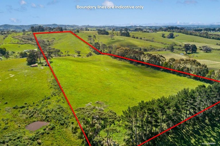 Photo of property in 141 Amreins Road, Taupaki, Henderson, 0782