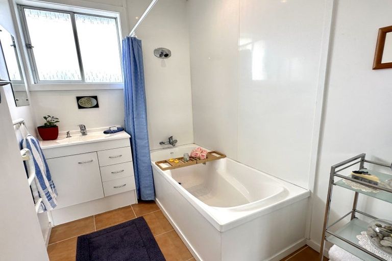 Photo of property in 46 Cunningham Street, Grasmere, Invercargill, 9810