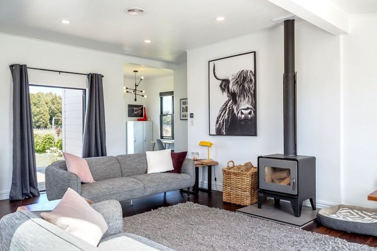 Photo of property in 32 Otawa Drive, West Taratahi, Masterton, 5887