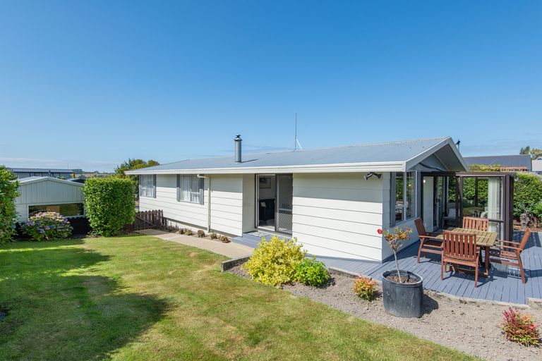 Photo of property in 29 Estuary Crescent, Fairfield, Dunedin, 9018