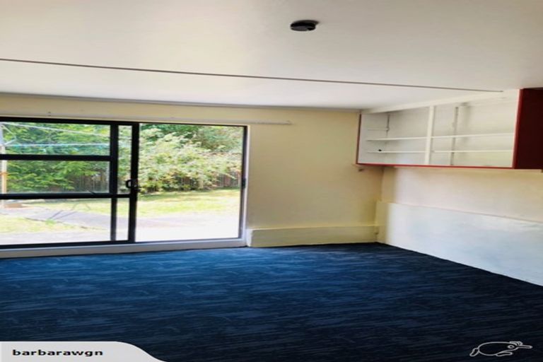 Photo of property in 15 Bancroft Terrace, Newlands, Wellington, 6037