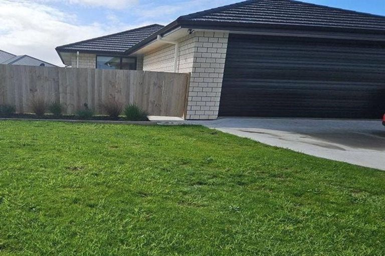 Photo of property in 5 Kapiakauri Road, One Tree Point, 0118