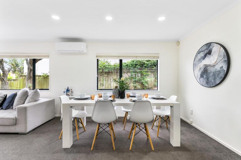 Photo of property in 2/22 Ardagh Place, Dannemora, Auckland, 2016