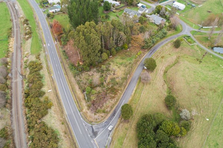 Photo of property in 7 Sherwill Street, Halcombe, 4779