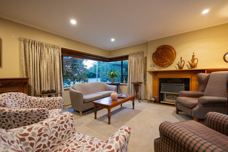 Photo of property in 1 Caccia Birch Lane, Hokowhitu, Palmerston North, 4410