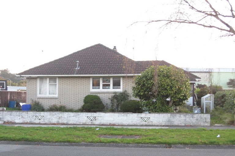 Photo of property in 11 Treadwell Street, Naenae, Lower Hutt, 5011