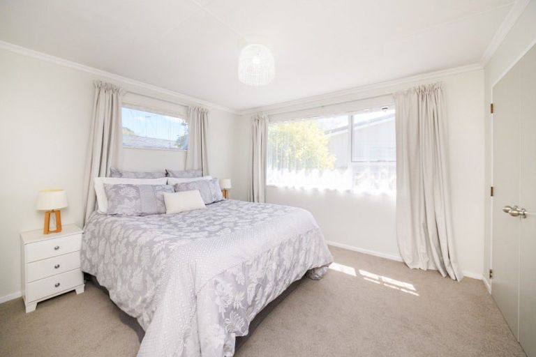 Photo of property in 20 Newton Place, Westbrook, Palmerston North, 4412
