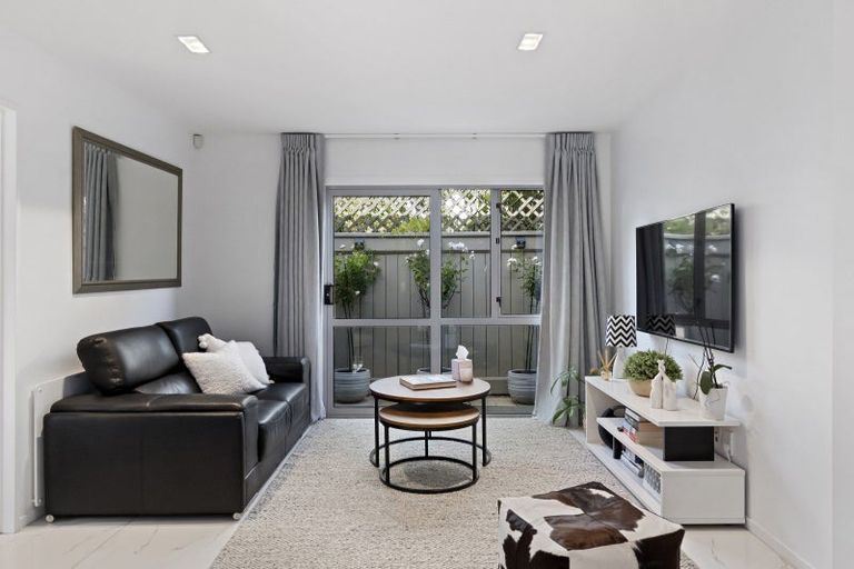 Photo of property in 102a Esplanade, Sumner, Christchurch, 8081