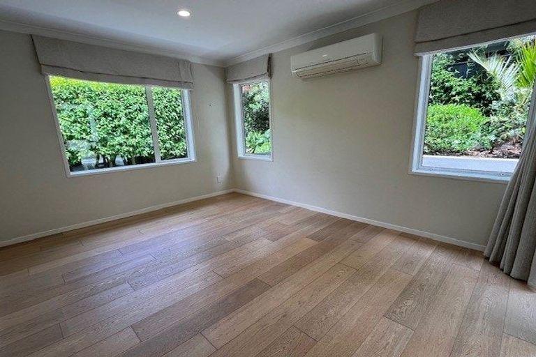 Photo of property in 9 Swindon Close, Mellons Bay, Auckland, 2014