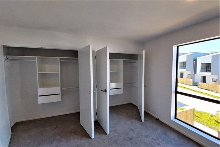 Photo of property in 26 Morihana Close, Glen Eden, 0602