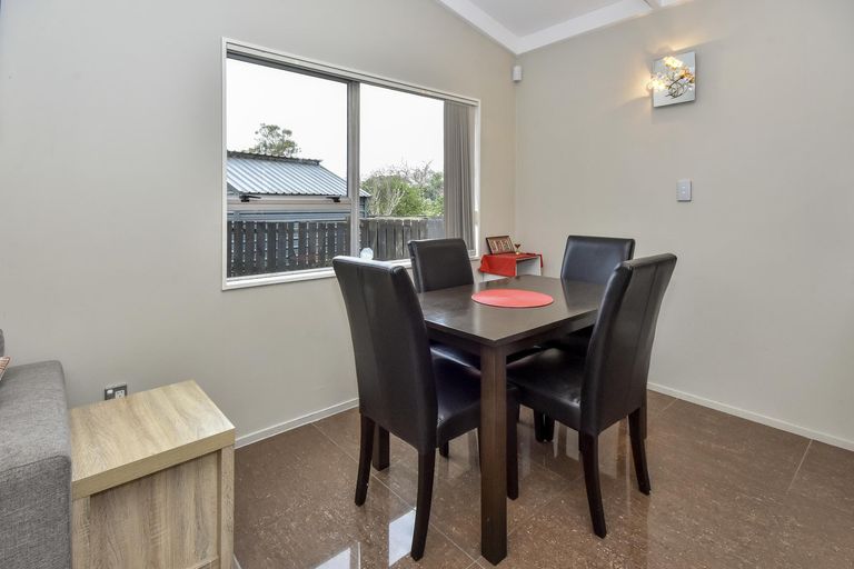 Photo of property in 4b Smiths Avenue, Papakura, 2110