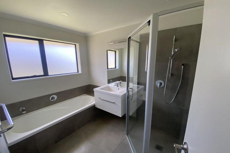 Photo of property in 8 Ewins Lane, Pokeno, 2402