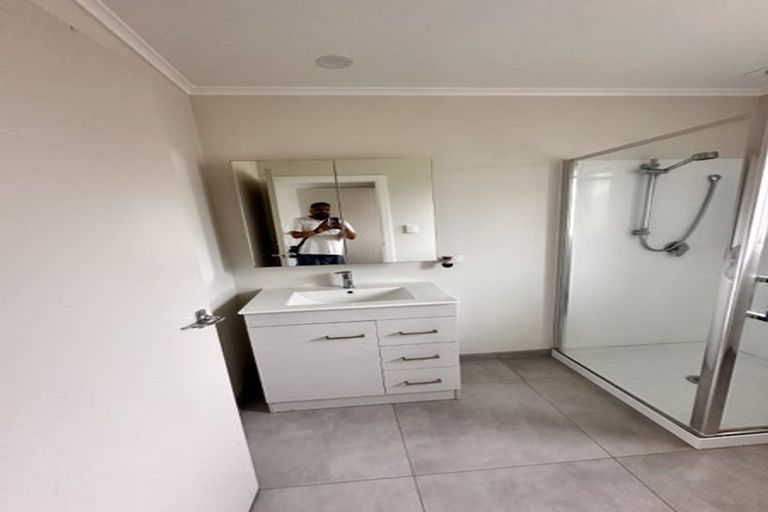 Photo of property in 1/34 Portadown Avenue, Pakuranga Heights, Auckland, 2010