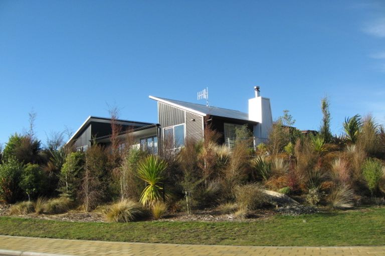 Photo of property in 1 Bovett Place, Wanaka, 9305