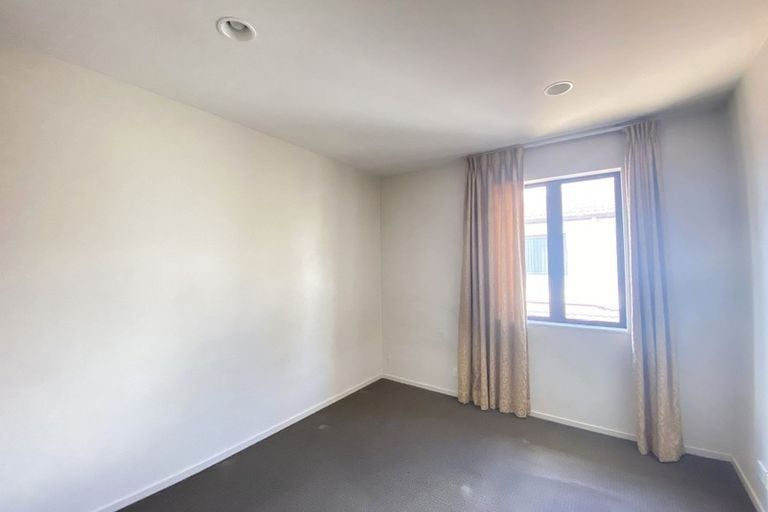 Photo of property in 60 Baverstock Road, Flat Bush, Auckland, 2016