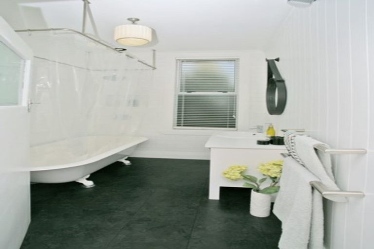 Photo of property in 139 Newcastle Street, Windsor, Invercargill, 9810