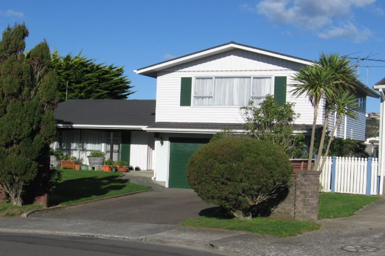 Photo of property in 44 Cranwell Street, Churton Park, Wellington, 6037