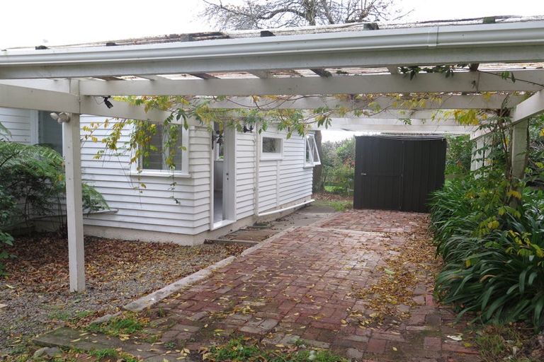 Photo of property in 106 Valley Road, Paraparaumu, 5032