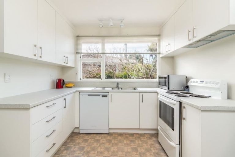 Photo of property in 233 Condell Avenue, Papanui, Christchurch, 8053