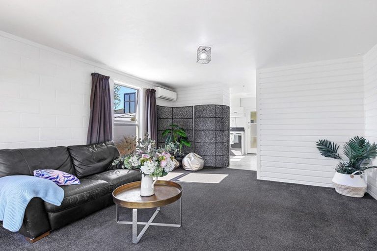 Photo of property in 1/73 Harewood Road, Papanui, Christchurch, 8053