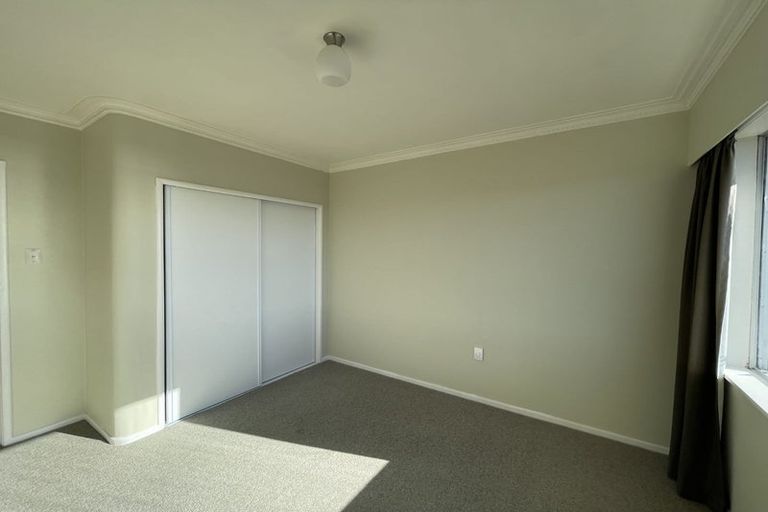 Photo of property in 38a Churchill Road, Murrays Bay, Auckland, 0630