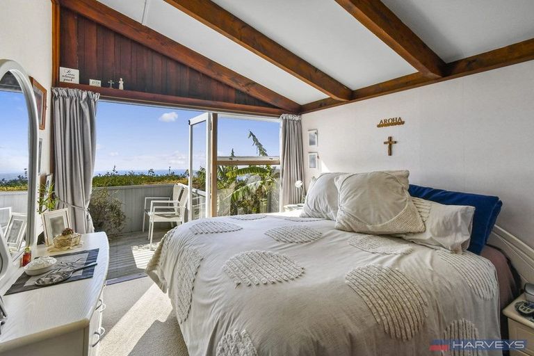 Photo of property in 211 Howard Road, Orere Point, Papakura, 2585