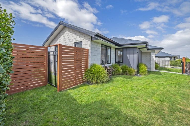 Photo of property in 76 Strauss Drive, Rolleston, 7614