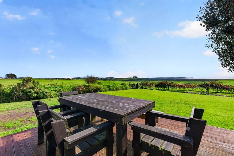 Photo of property in 259 Mairetahi Road, South Head, Helensville, 0874