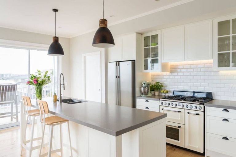 Photo of property in 53a Braemar Road, Castor Bay, Auckland, 0620