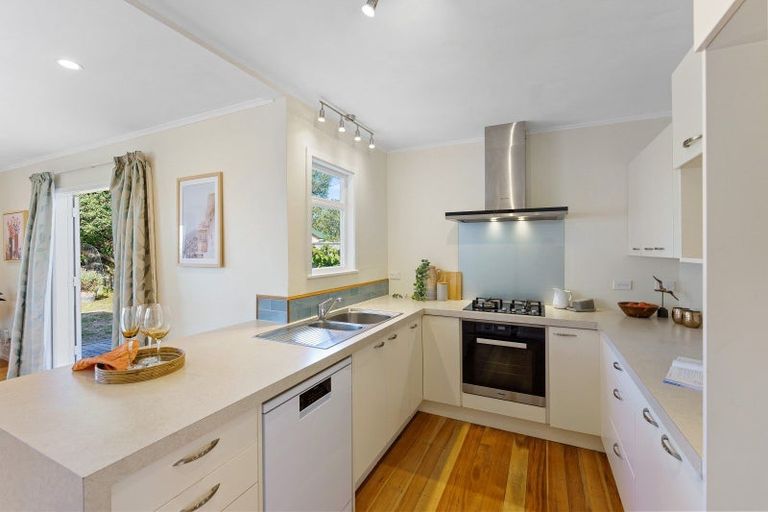 Photo of property in 59 Dale Road, Raumati South, Paraparaumu, 5032