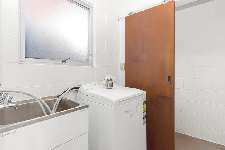 Photo of property in 2/4 Moana Street, Frankton, Hamilton, 3204