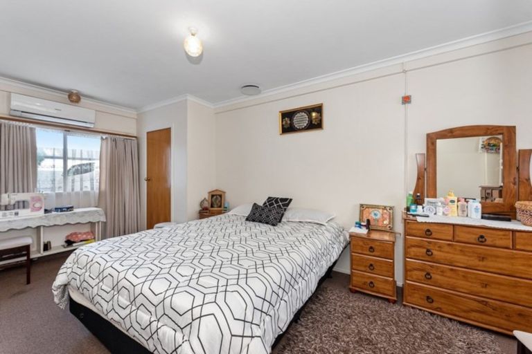 Photo of property in 15 Priscilla Crescent, Melville, Hamilton, 3206