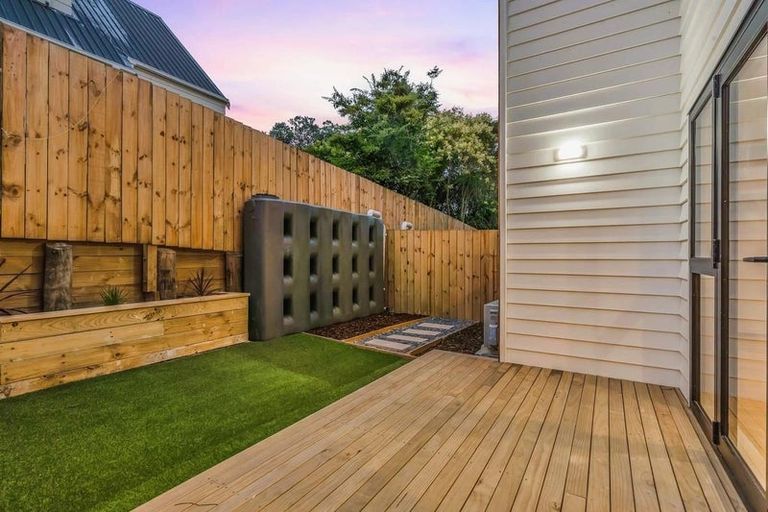 Photo of property in 16d Bellringer Road, Massey, Auckland, 0614