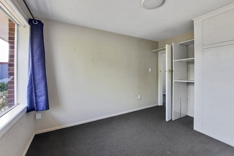 Photo of property in 124 Gayhurst Road, Dallington, Christchurch, 8061