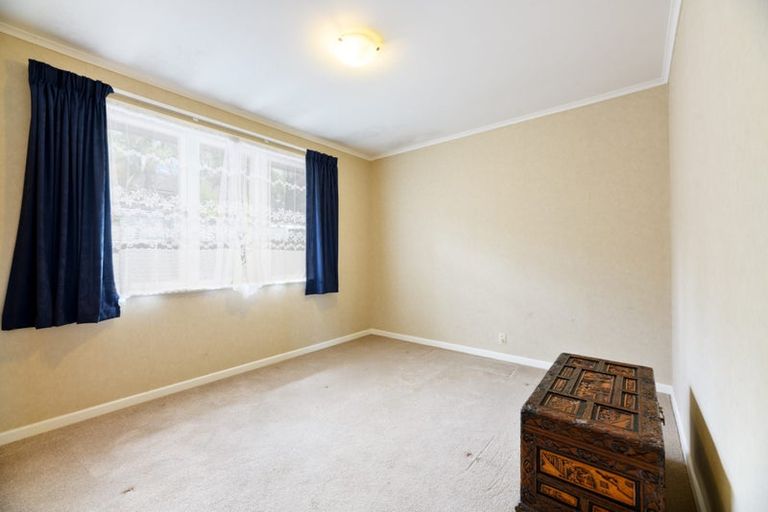 Photo of property in 56 Woodford Avenue, Henderson, Auckland, 0610