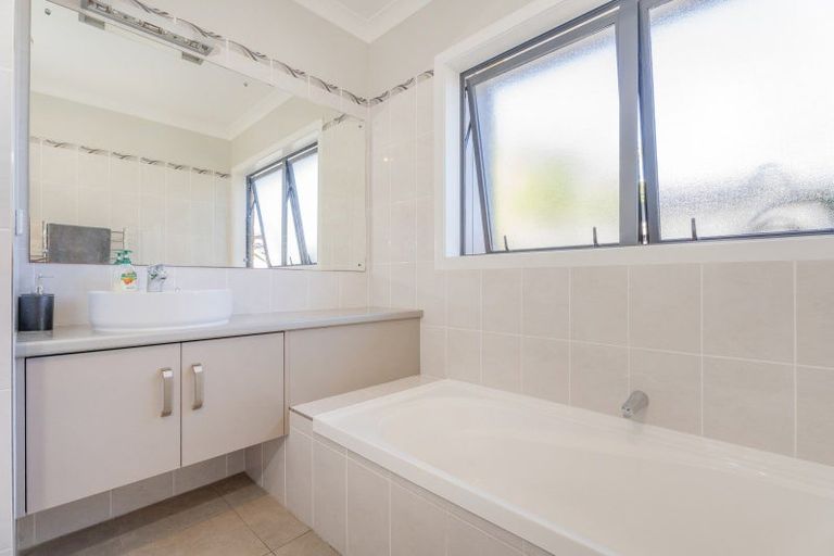 Photo of property in 29 Wells Place, Whitianga, 3510