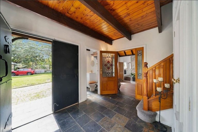 Photo of property in 68 Kaurilands Road, Titirangi, Auckland, 0604