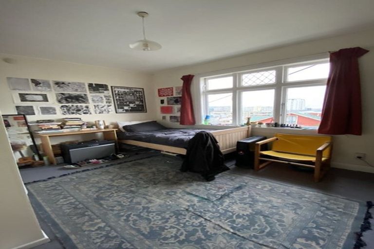 Photo of property in 16 Austin Street, Mount Victoria, Wellington, 6011