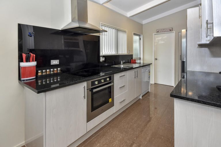 Photo of property in 4b Smiths Avenue, Papakura, 2110