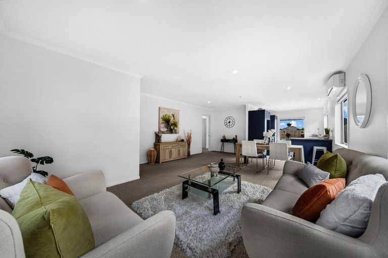 Photo of property in 24 Espalier Drive, Henderson, Auckland, 0612