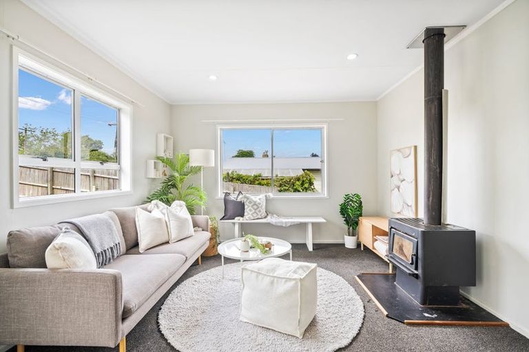 Photo of property in 17 Union Street, Hikurangi, 0114