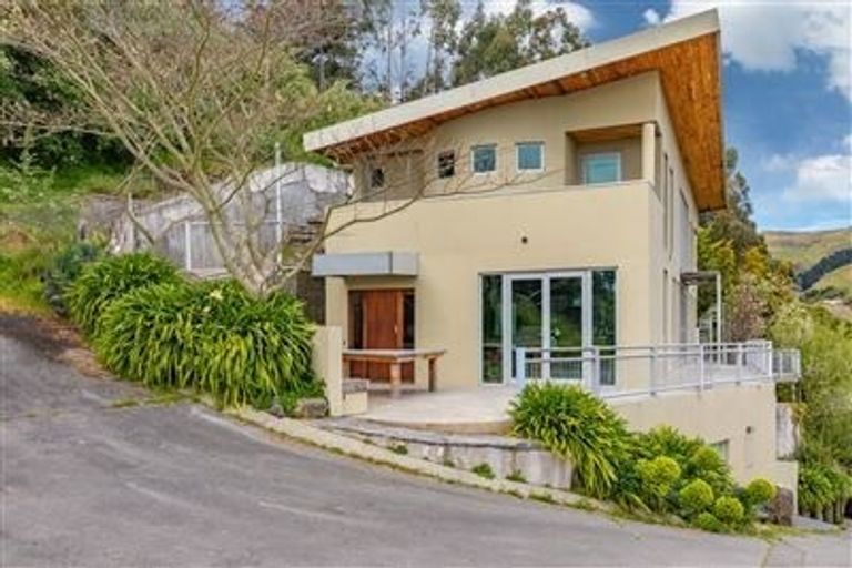 Photo of property in 4 Rockcrest Lane, Cashmere, Christchurch, 8022