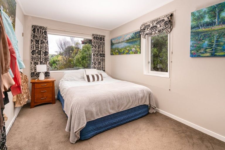 Photo of property in 28 Welland Place, Island Bay, Wellington, 6023