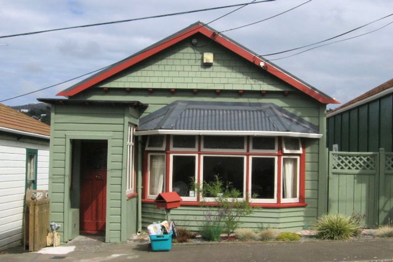 Photo of property in 9 Herald Terrace, Berhampore, Wellington, 6023