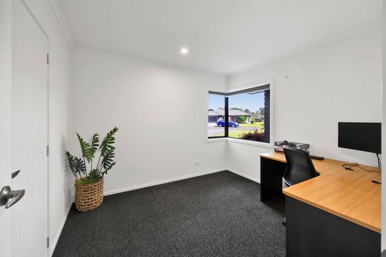 Photo of property in 7 Mercade Close, Stratford, 4332