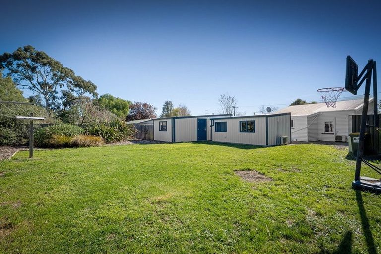 Photo of property in 10 Saint James Street, Southbridge, 7602