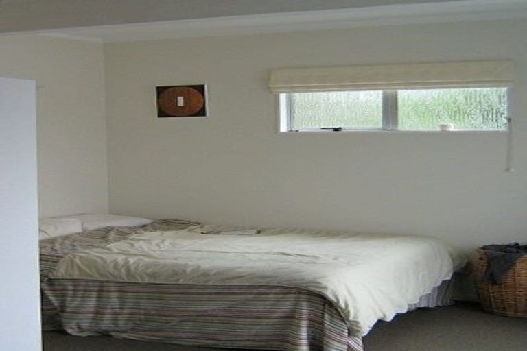 Photo of property in 10 Queens Drive, Kilbirnie, Wellington, 6022