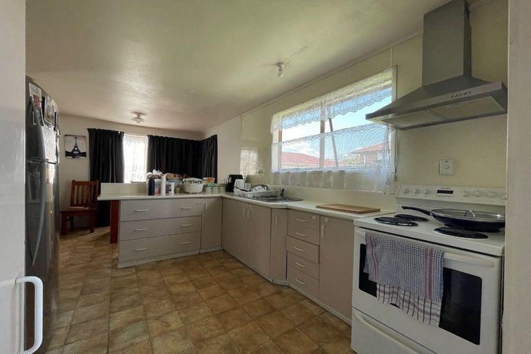 Photo of property in 11 Tilbrook Place, Papakura, 2110