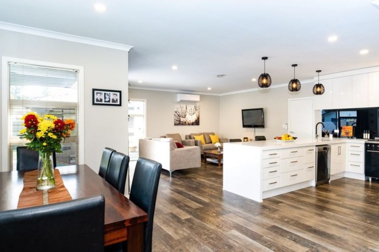 Photo of property in 3 Pinotage Drive, Greenmeadows, Napier, 4112